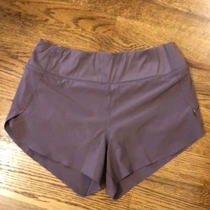 Athleta Run With It short